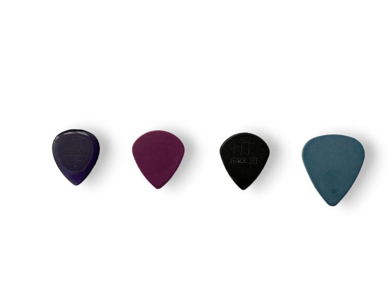 Guitar Pick Size: How Thickness Shapes Your Sound