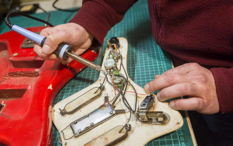 Can You Ground the Pickups of Your Electric Guitar?