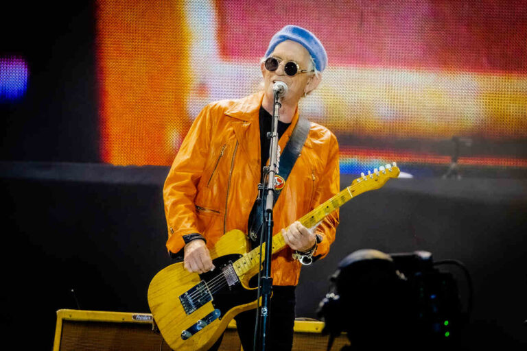 Keith Richards Takes the Lead on New Stones Track Live in New Jersey