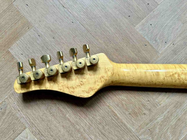 The quartersawn guitar neck of a Schecter Hollywood Custom limited model.